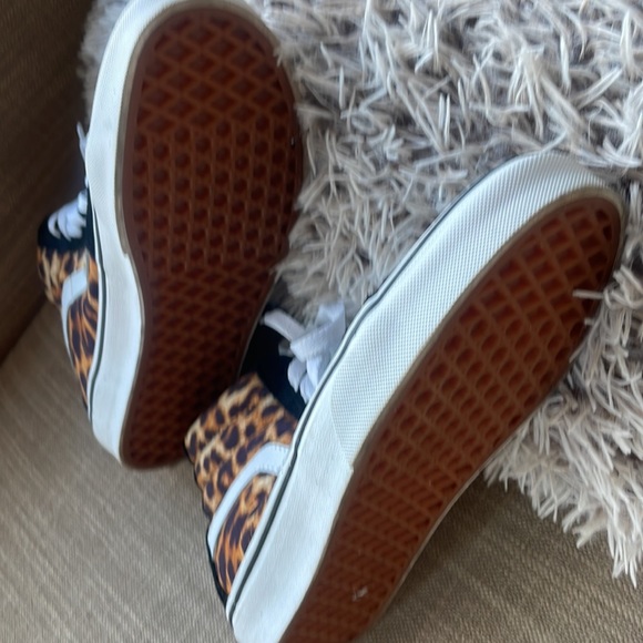 Super cool high top Vans - Picture 4 of 5